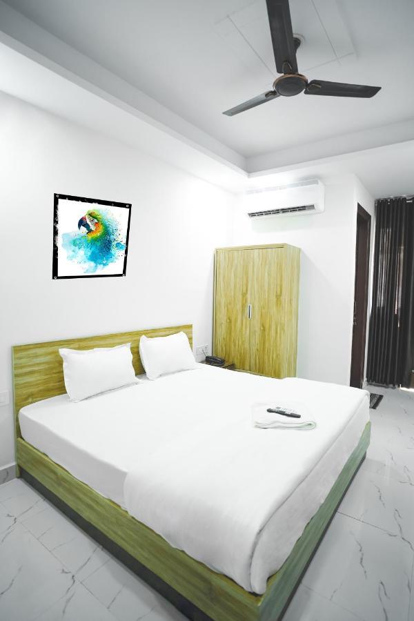 Silver Crown - Dwarka Sector 23 Hotel 3*