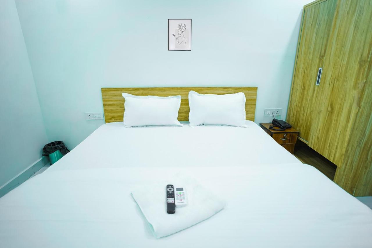 Silver Crown - Dwarka Sector 23 Hotel 3*