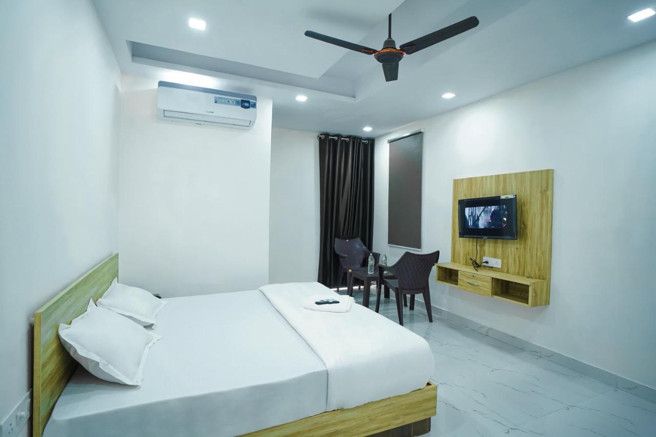 Silver Crown - Dwarka Sector 23 Hotel