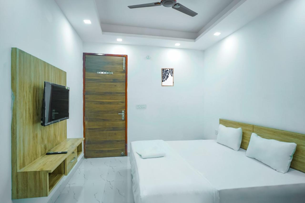 Silver Crown - Dwarka Sector 23 3* New Delhi