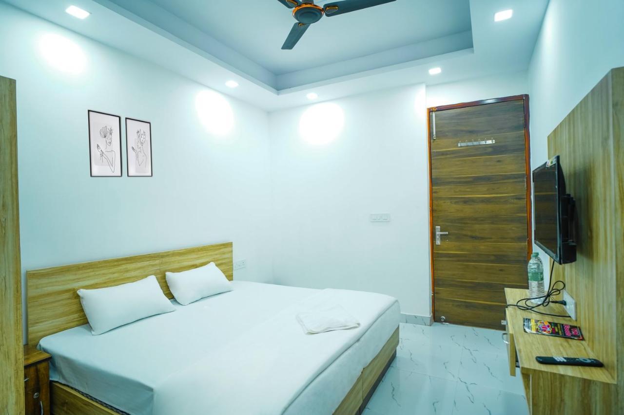 Hotel Silver Crown - Dwarka Sector 23